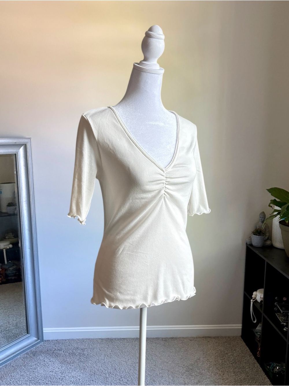 Old Navy Cream V-Neck Ruffle-Trim Short Sleeve Top